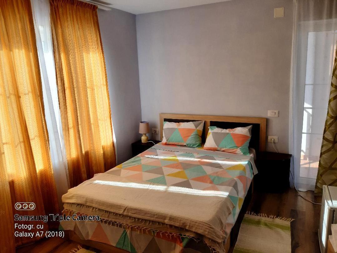 Hotel Casa Alba Năvodari Esterno foto